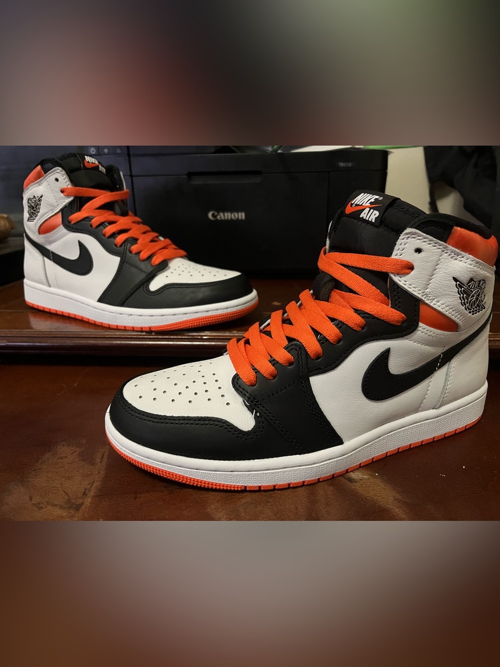 Jordan 1 og high electro orange size men 8